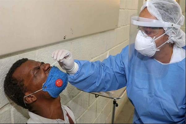 Testes de Covid para assintomáticos e sintomas leves são disponibilizados
