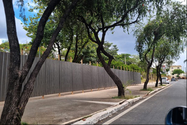 Praça da Glória é fechada para reforma