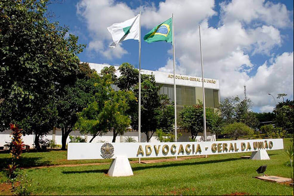CIEE/MG e AGU oferecem oportunidades de estágios