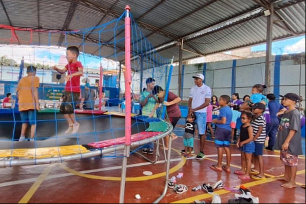 Bairro Bom Jesus e região recebem serviços públicos gratuitos 