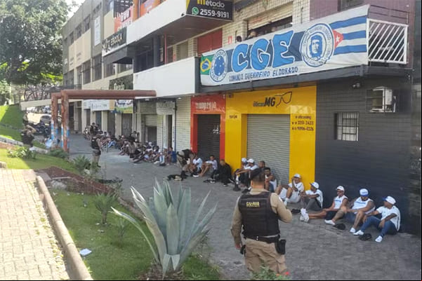 Galo 3 a 1 e em Contagem, torcedores do Cruzeiro presos com drogas e armas 