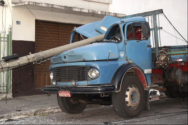 Após tragédia, motorista dá graças a Deus