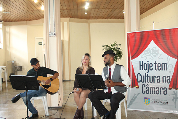 Grupo MusicAll se apresenta na Câmara Municipal