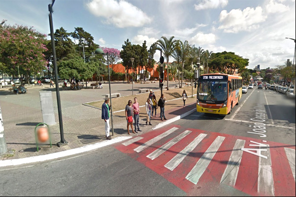 1º Ato contra o aumento das agens de ônibus e o decreto de isenção de impostos
