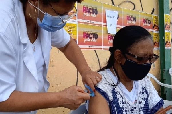 Vacinação contra a Covid-19 por idade é retomada em Contagem