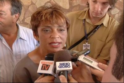 Marília vota e diz que está aberta as alianças.