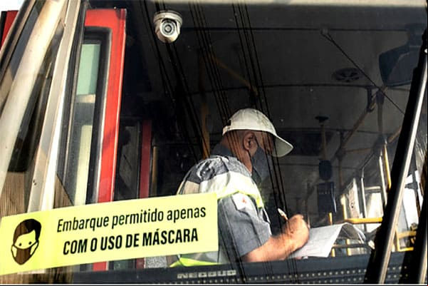 Dispensado uso de máscaras em locais abertos em Contagem