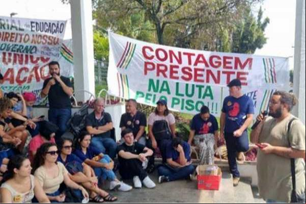 Dia dos Professores: Educadores que resistem por um futuro melhor