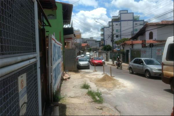 Obra particular em via pública
