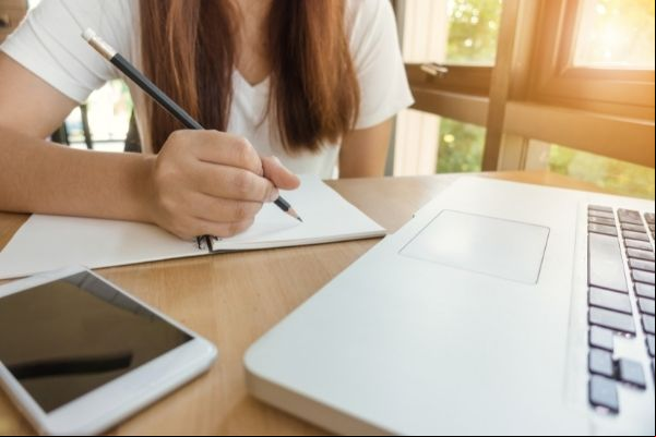 Contagem tem vagas de estágio para alunos de ensinos médio e técnico