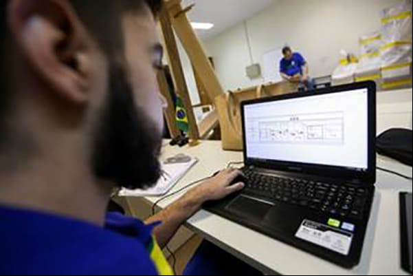 Estágio é uma ferramenta essencial para a qualificação do estudante