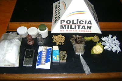 Polícia apreende menor com drogas e munições