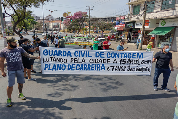 Guardas Civis de Contagem protestam pela melhoria da categoria