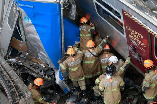 Morre maquinista resgatado após mais de 7 horas preso em ferragens