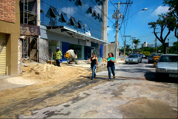 Espaço público usado como privado