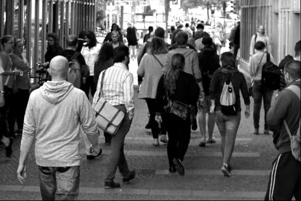 População brasileira a de 211,7 milhões de habitantes, estima IBGE