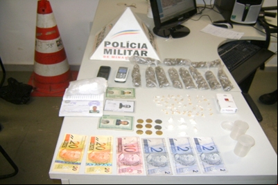 Quarteto é preso por tráfico de drogas