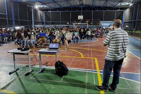 Funec oferece bolsas para Programa de Iniciação Científica e Extensão