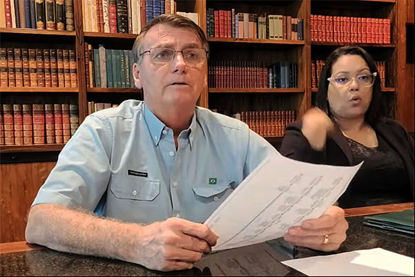 Bolsonaro afirma que sua gestão foi bastante positiva e que não apoia confrontos 
