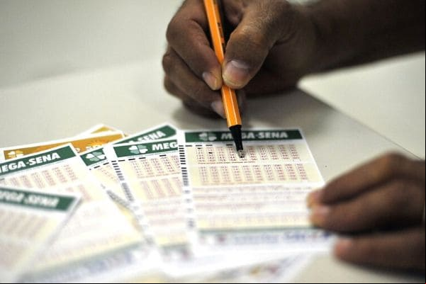 Apostadores da Mega da Virada sonham com viagens e em ajudar a família