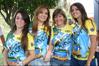Feijoada beneficente: diversão e solidariedade