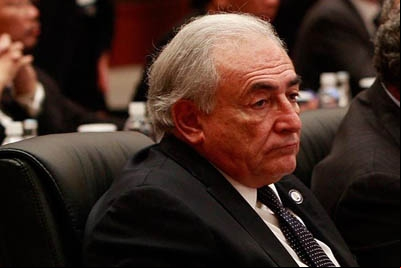 Strauss-Kahn renuncia à chefia do FMI