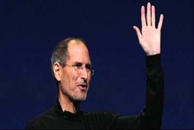 Steve Jobs deixa cargo de diretor-executivo da Apple