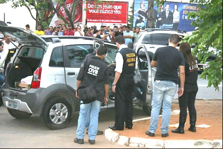 Oficial de justiça é encontrado morto dentro do próprio carro
