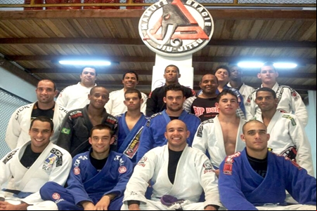 Lutadores de Contagem participam de Campeonato Mundial de Jiu-Jitsu