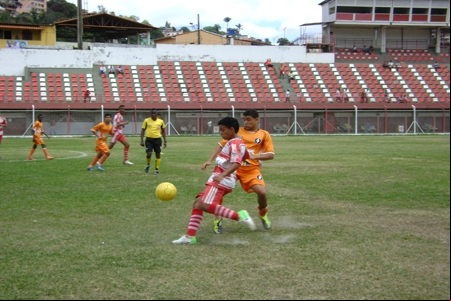Equipes do Contagem Futebol Clube prosseguem nos campeonatos