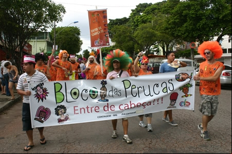 Carnaval das marchinhas percorre as ruas do Eldorado