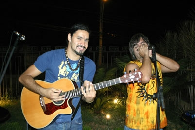 Quinta-feira Santa com pop rock.