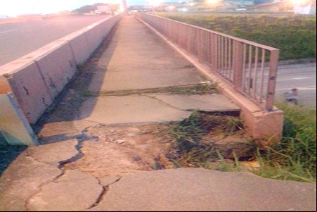  Morador de Contagem reclama de cratera em viaduto