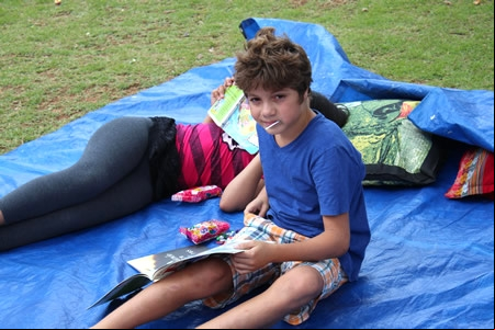 Projeto de leitura na Praça atrai crianças e adultos