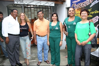 Associação oferece curso de informática às vilas de Contagem.