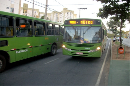 Morador reclama do mau funcionamento das linhas 402 A e B