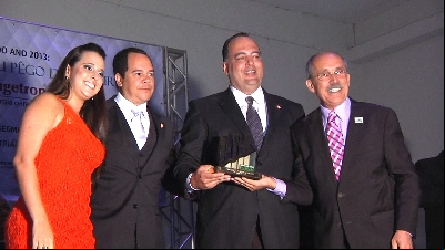 ACIC ENCERRA O ANO DE 2013 COM HOMENAGENS AOS EMPRESÁRIOS